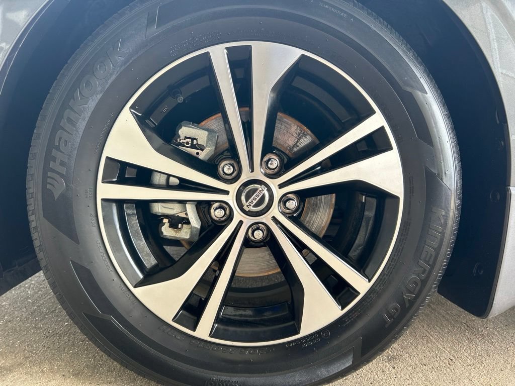 Used 2022 Nissan Sentra SV FWD image 23