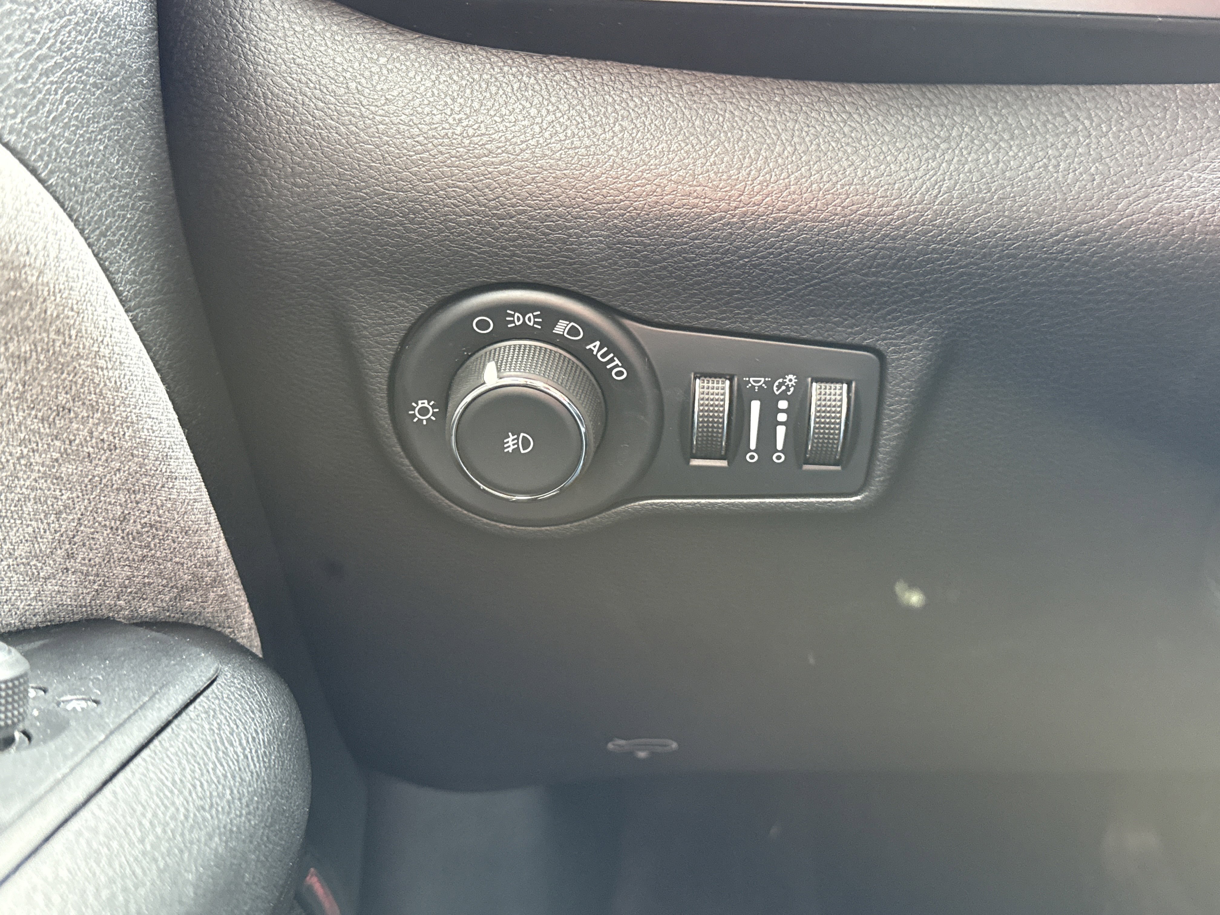 Used 2022 Jeep Compass Latitude image 28