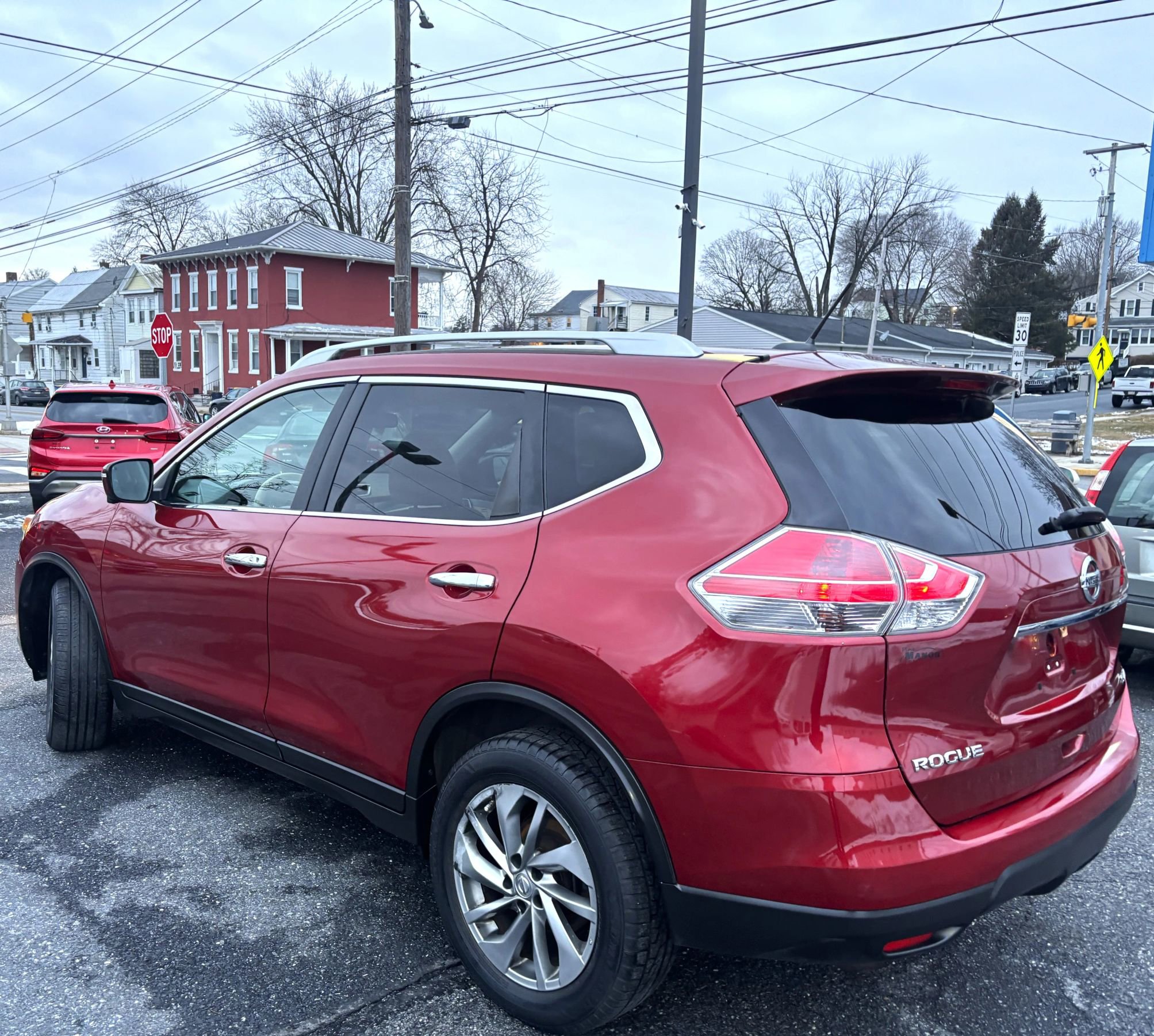 Used 2015 Nissan Rogue SL w/ SL Premium Package image 4