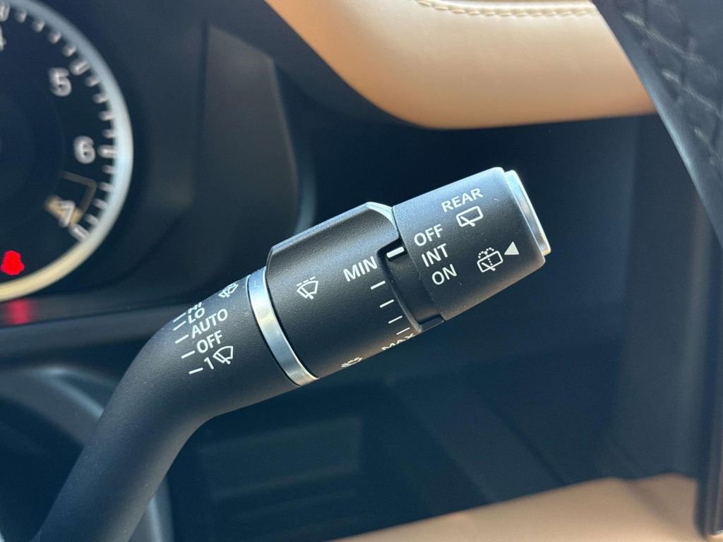 Used 2023 Land Rover Defender 130 X image 38