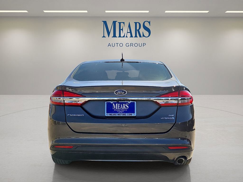 Used 2018 Ford Fusion SE image 4