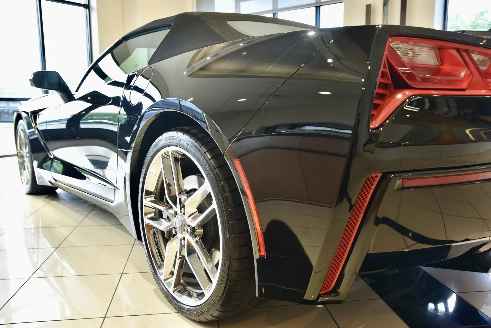 Used 2018 Chevrolet Corvette Stingray Convertible w/ 3LT Preferred Equipment Group RWD image 12