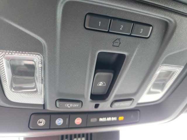 Used 2022 Chevrolet Silverado 1500 High Country w/ Z71 Off-Road Package image 51