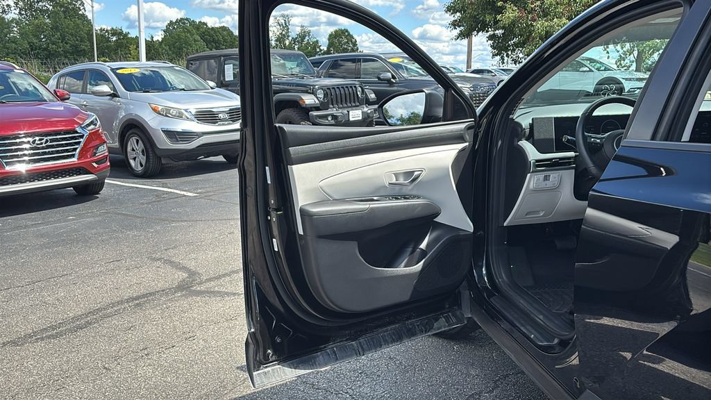 Used 2025 Hyundai Tucson SEL AWD/4WD image 11