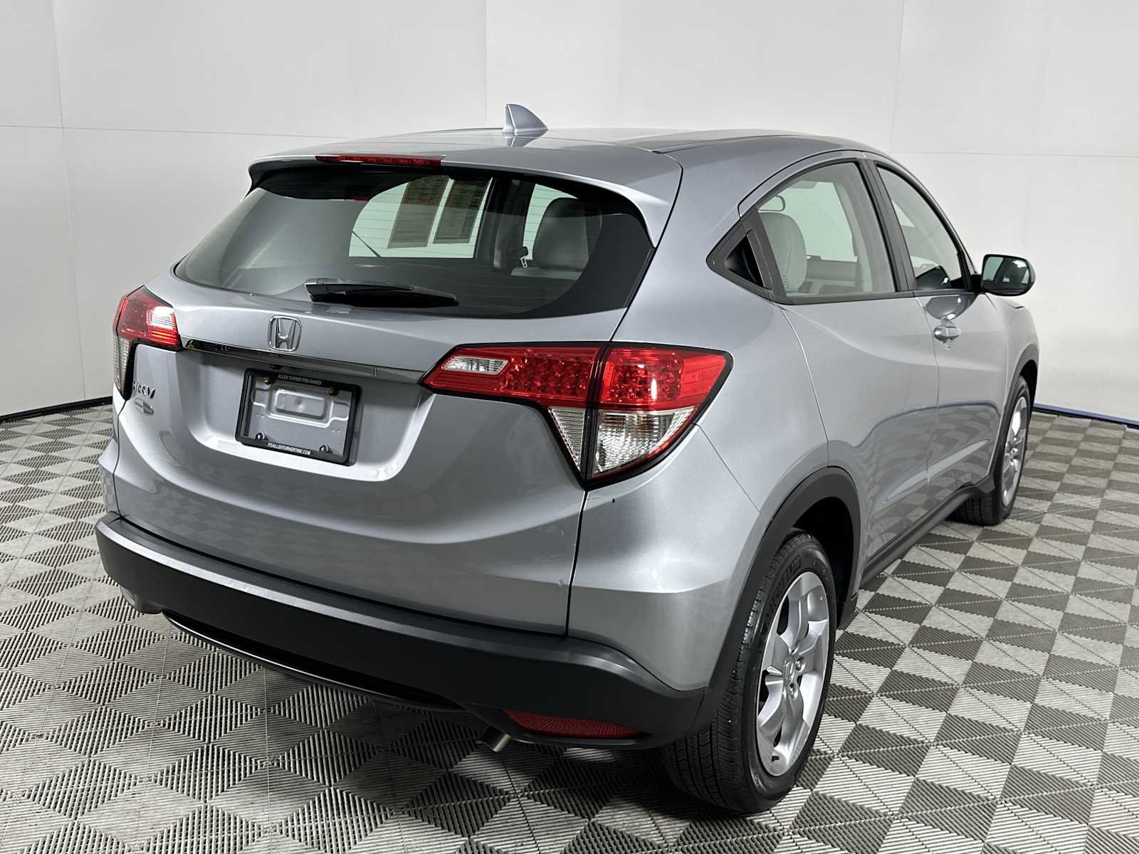 Used 2022 Honda HR-V LX image 8