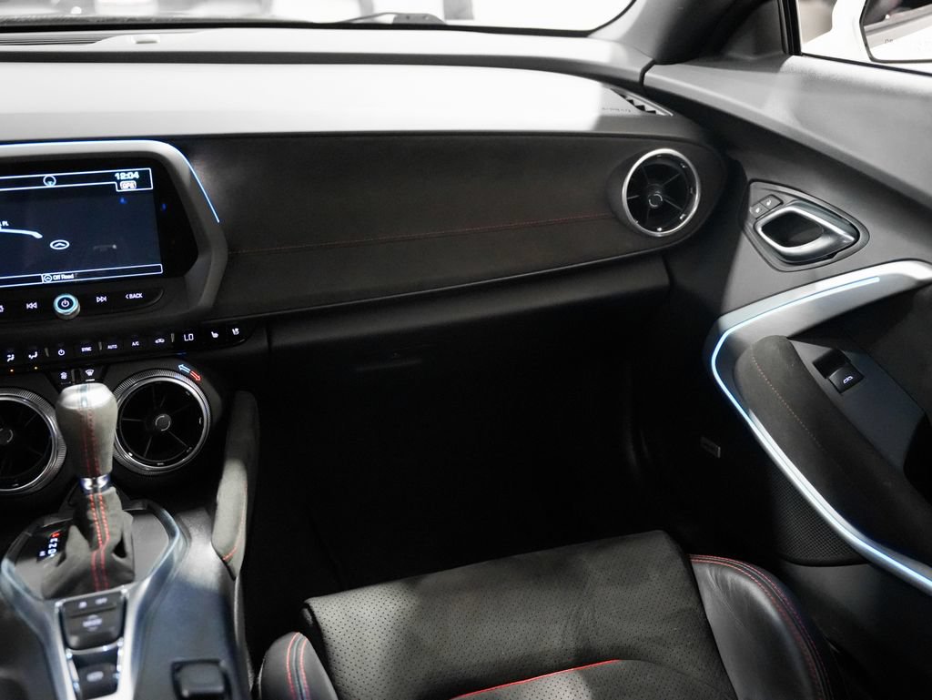 Used 2018 Chevrolet Camaro ZL1 RWD image 22