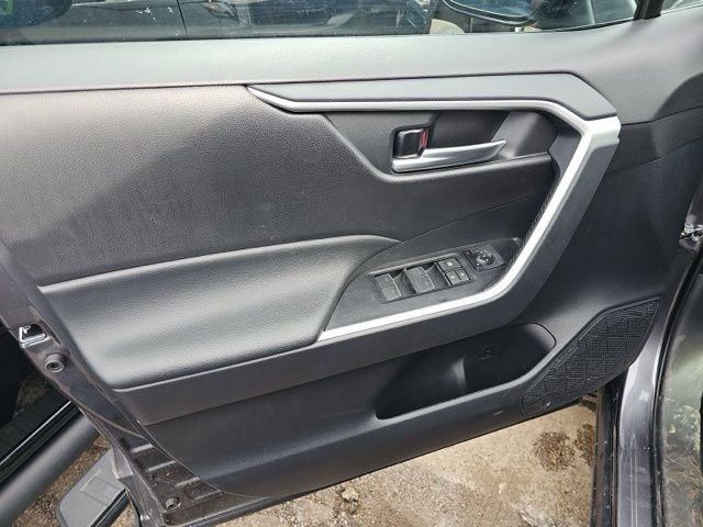 Used 2025 Toyota RAV4 XLE image 16