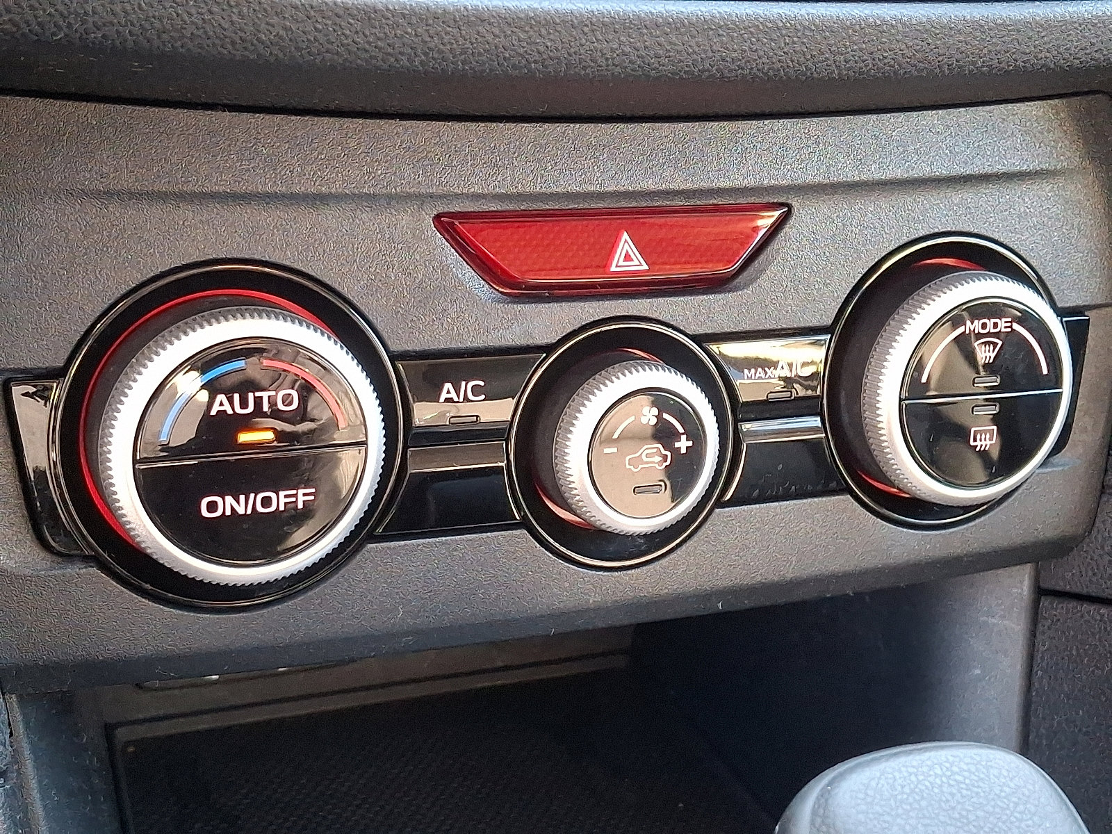 Used 2023 Subaru Crosstrek 2.0i image 17