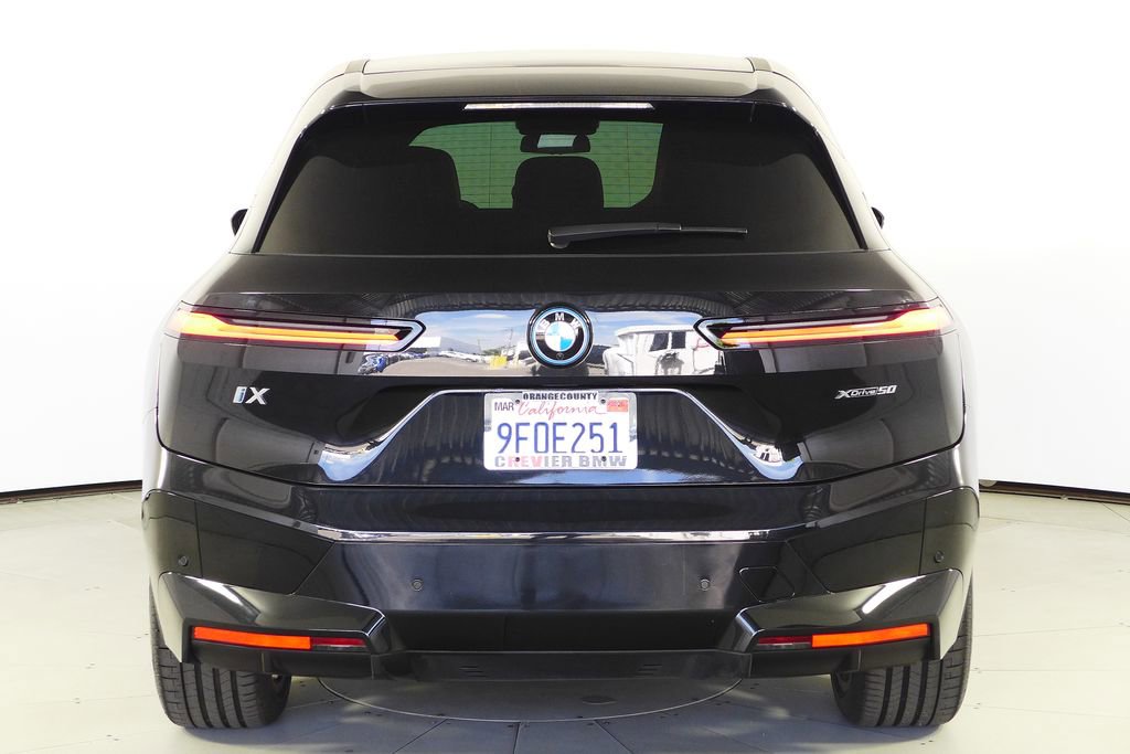 Used 2023 BMW iX xDrive50 w/ Sport Package image 7