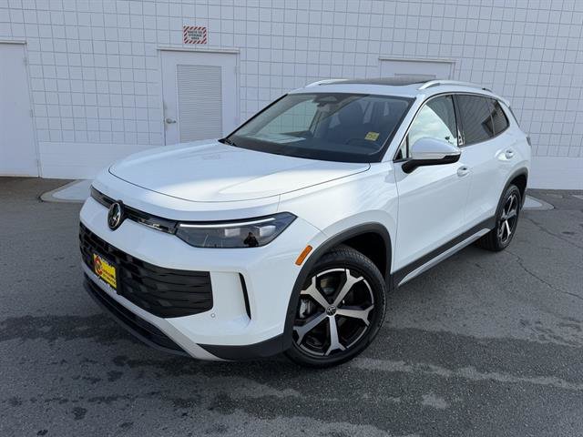 New 2026 Volkswagen Tiguan SE