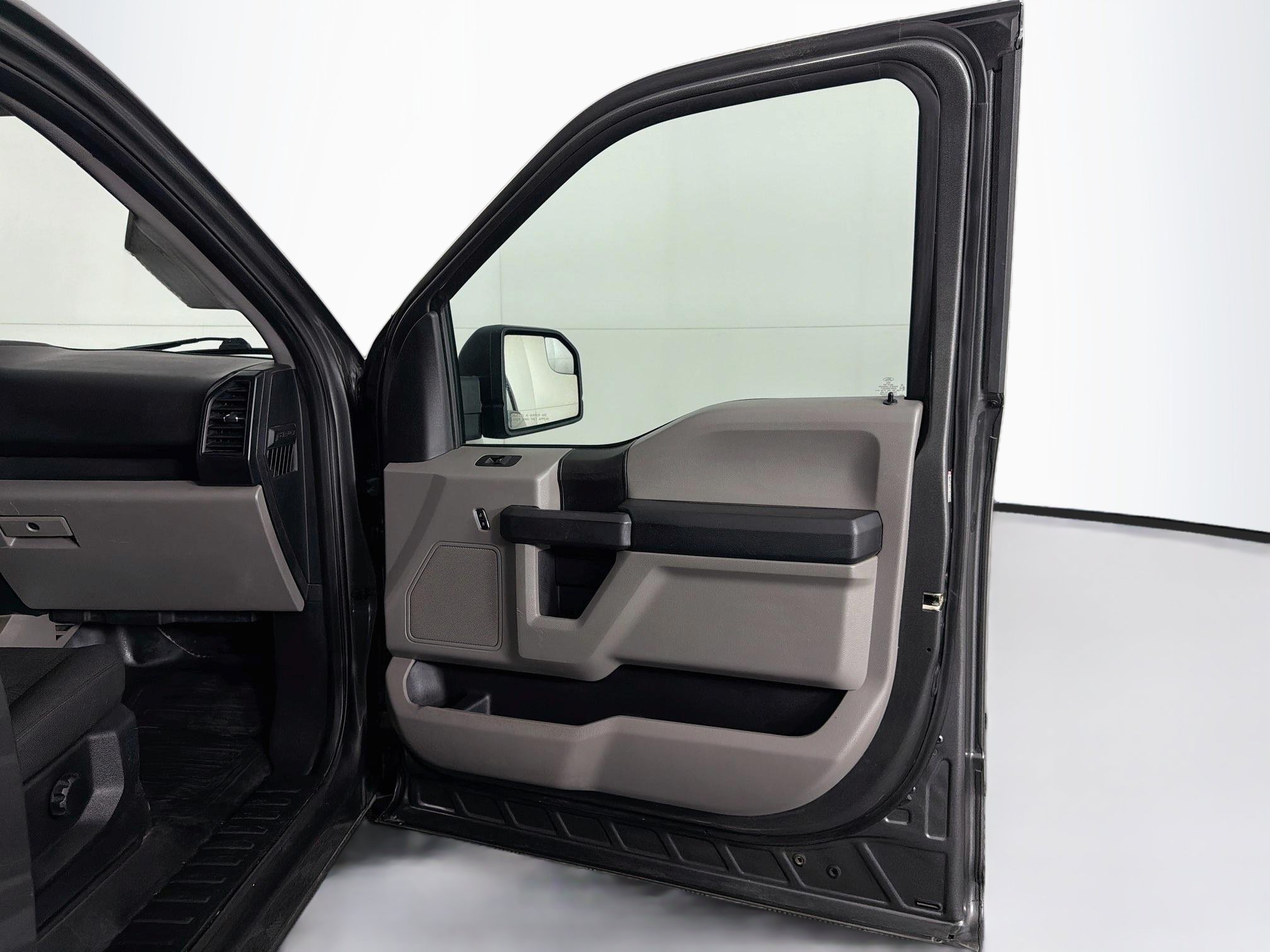 Used 2018 Ford F150 XL w/ Equipment Group 101A Mid AWD/4WD image 29