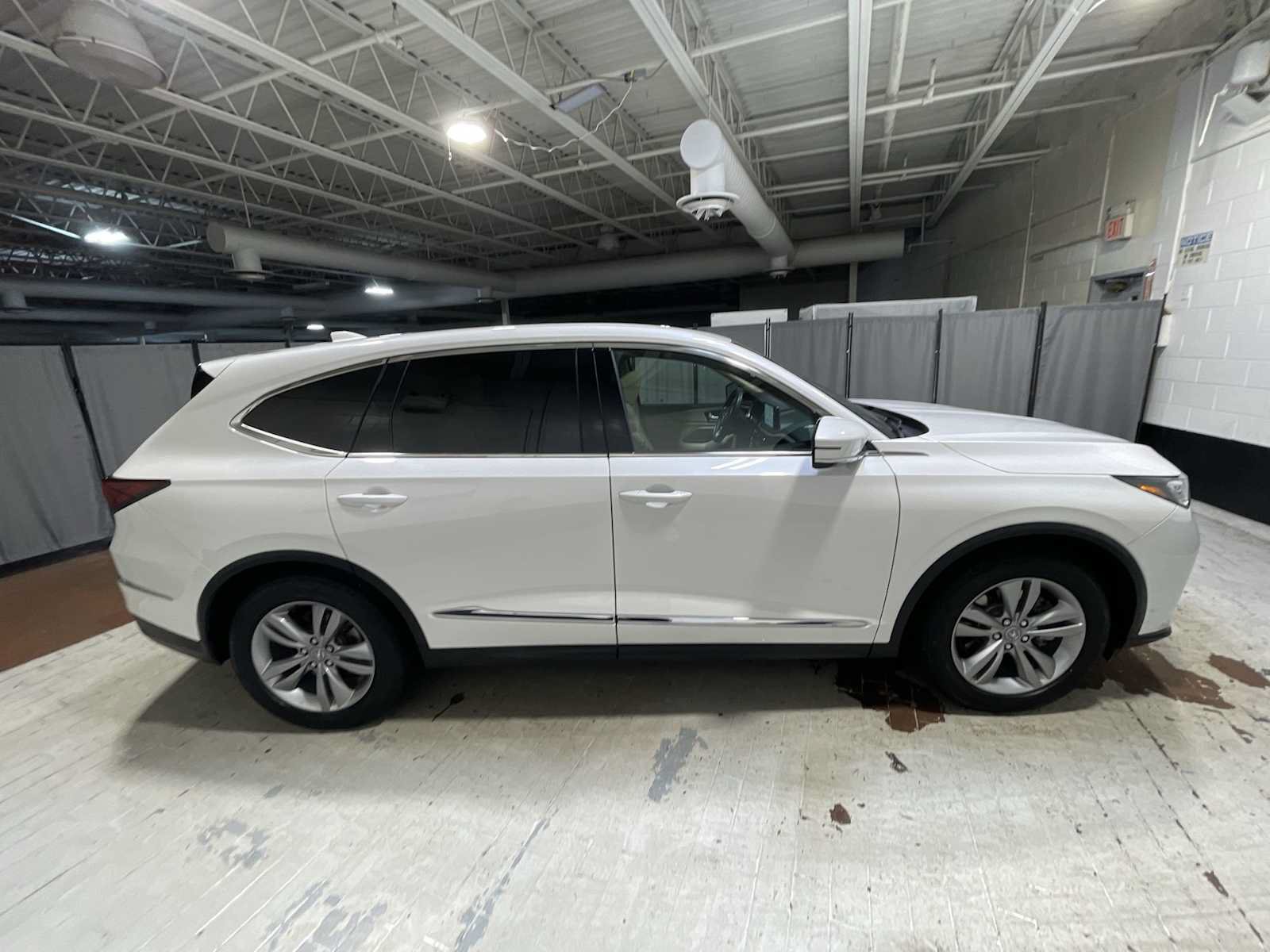 Used 2025 Acura MDX SH-AWD image 27