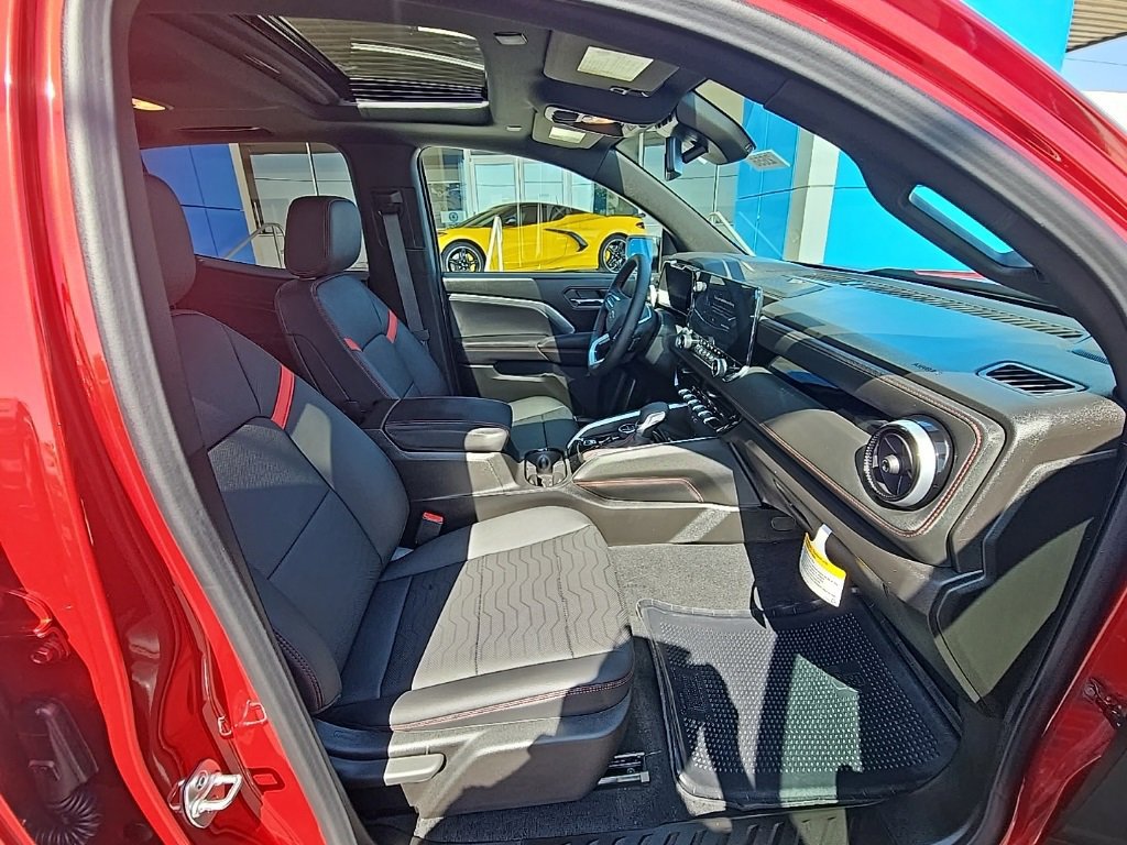 New 2025 Chevrolet Colorado Z71 w/ Technology Package image 12