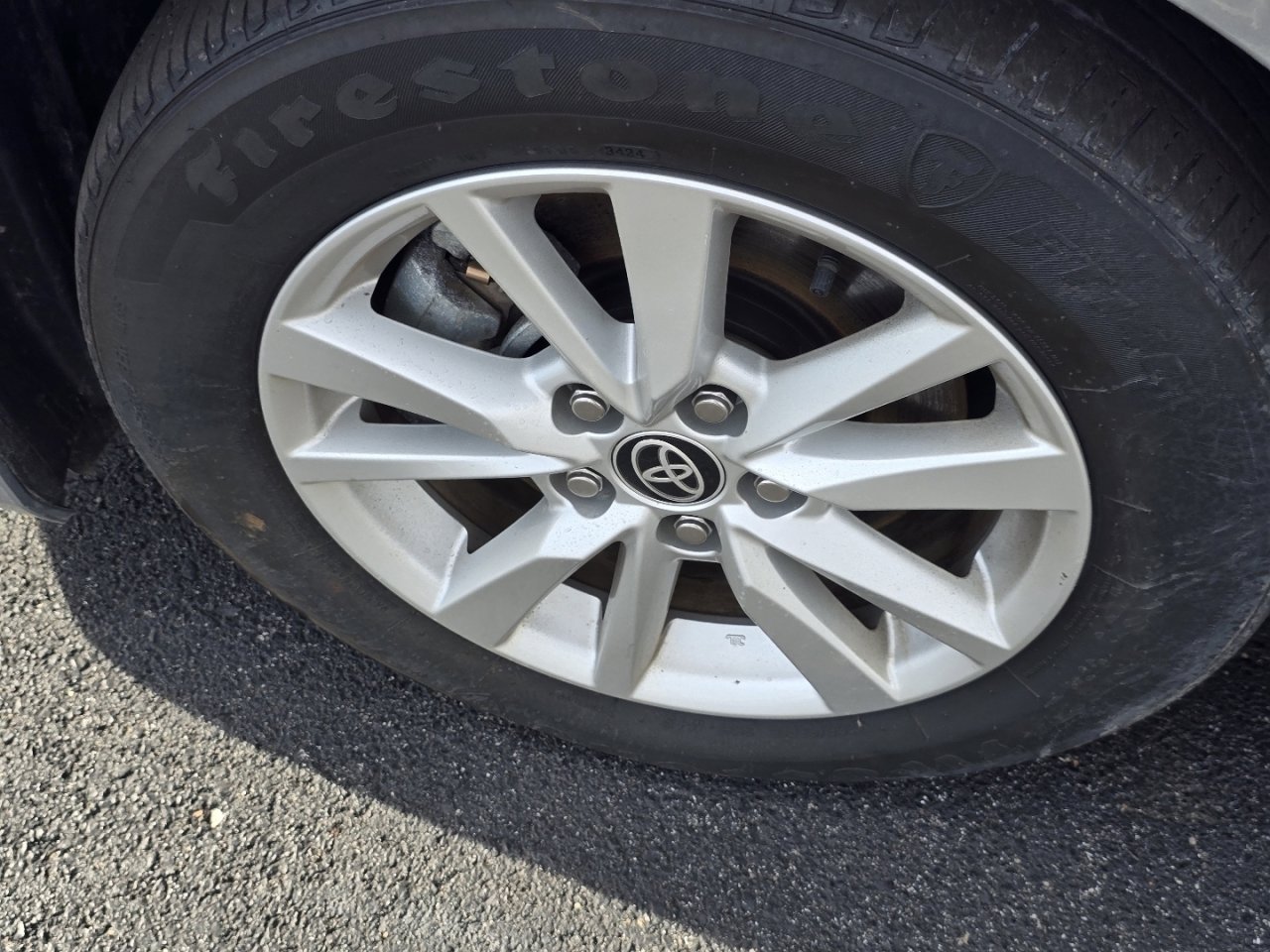 Used 2025 Toyota Camry LE image 9