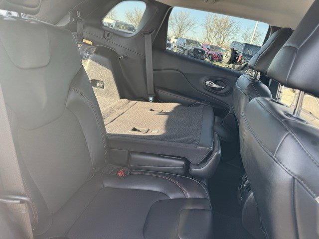 Used 2022 Jeep Cherokee Trailhawk w/ Comfort/Convenience Group image 33