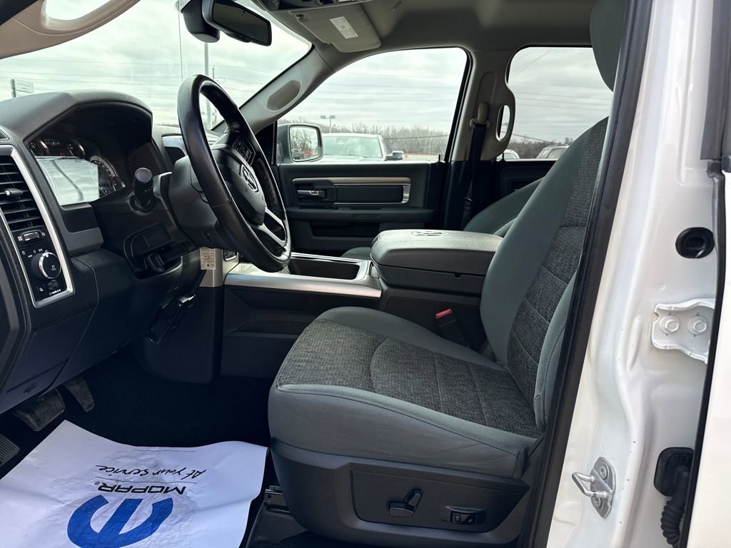 Used 2018 RAM 1500 SLT image 9