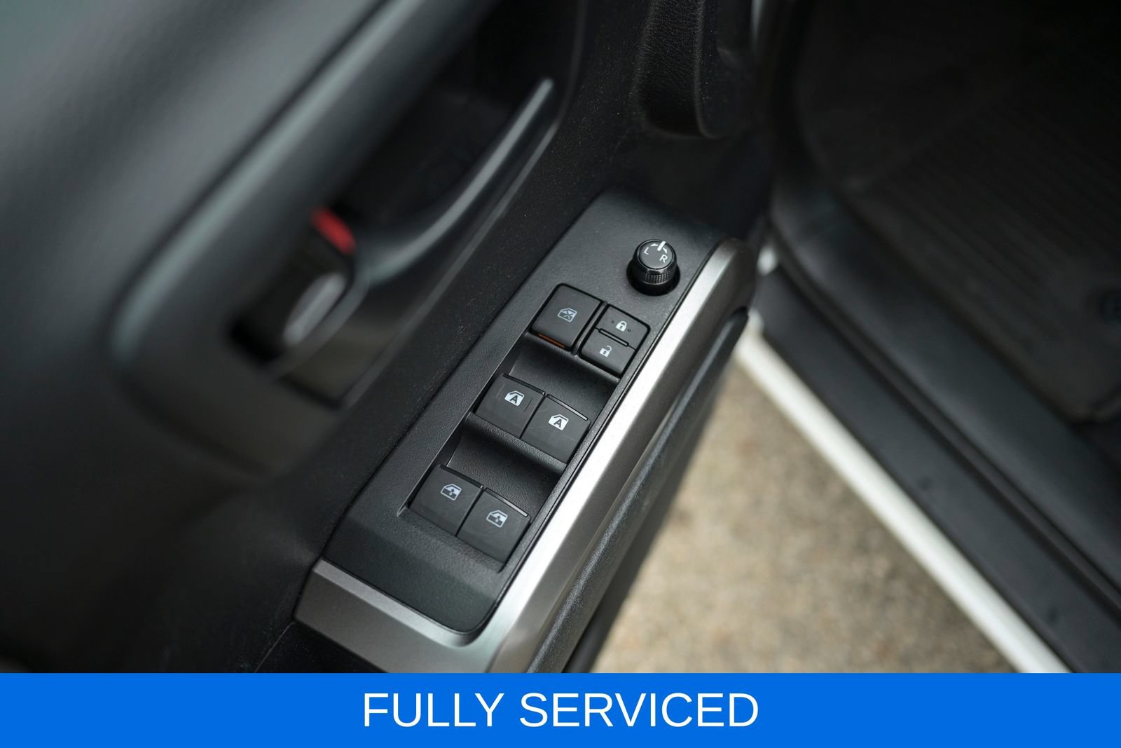 Used 2023 Toyota Tacoma SR5 AWD/4WD image 18