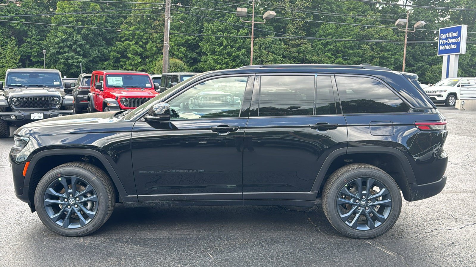 New 2026 Jeep Grand Cherokee Limited AWD/4WD image 10