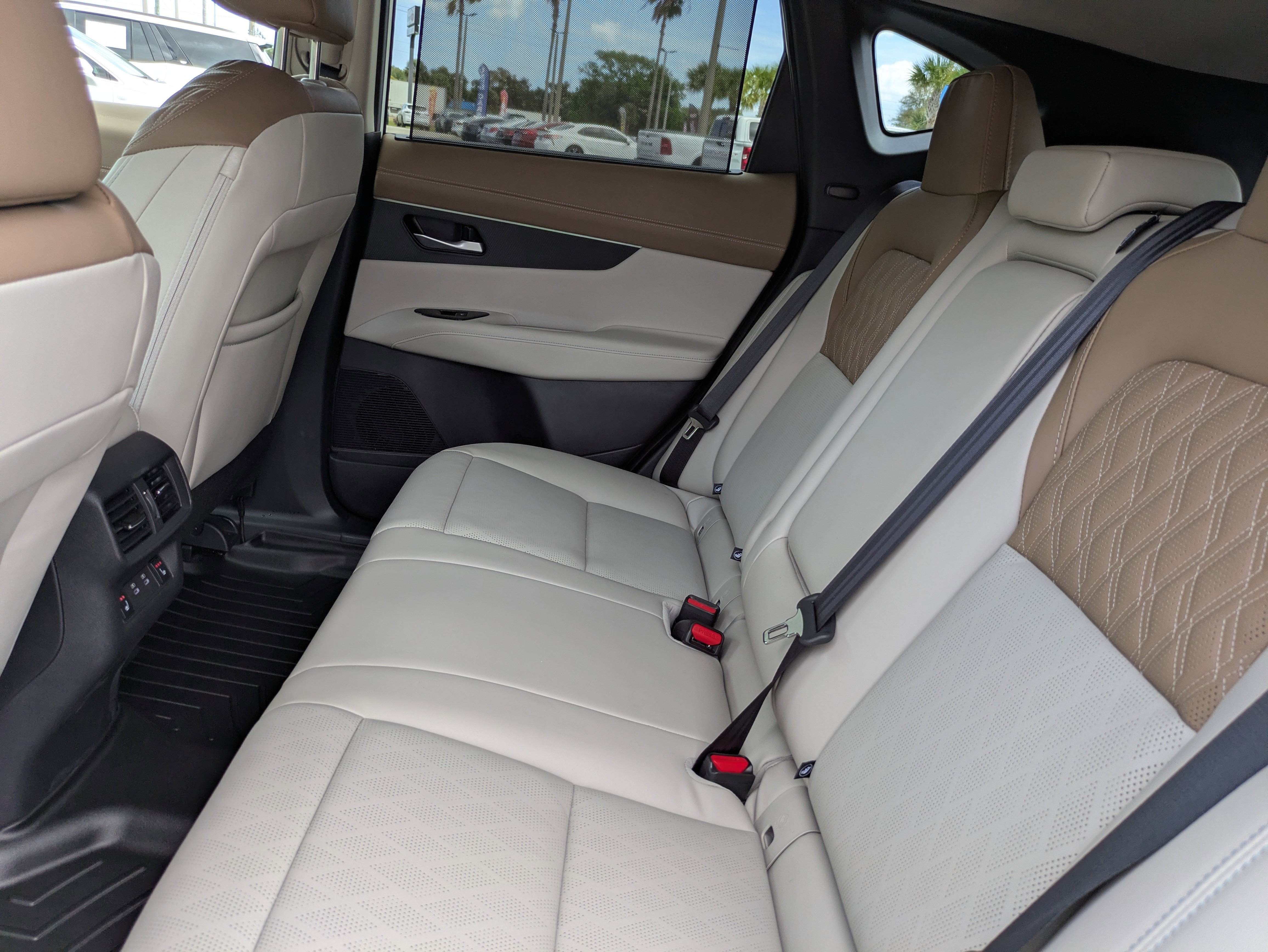 Used 2026 Nissan Murano Platinum w/ Cargo Package image 16
