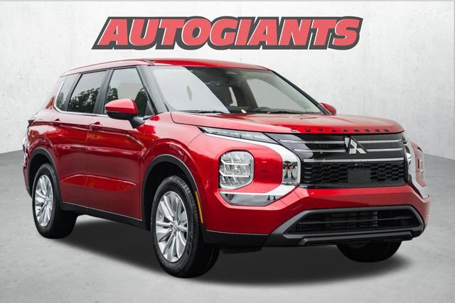New 2025 Mitsubishi Outlander ES