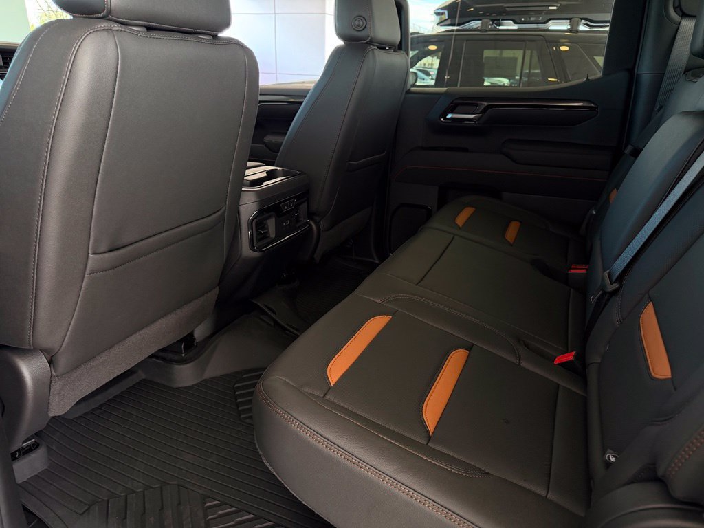 New 2026 GMC Sierra 1500 AT4 w/ LPO, Black Badging Package AWD/4WD image 15