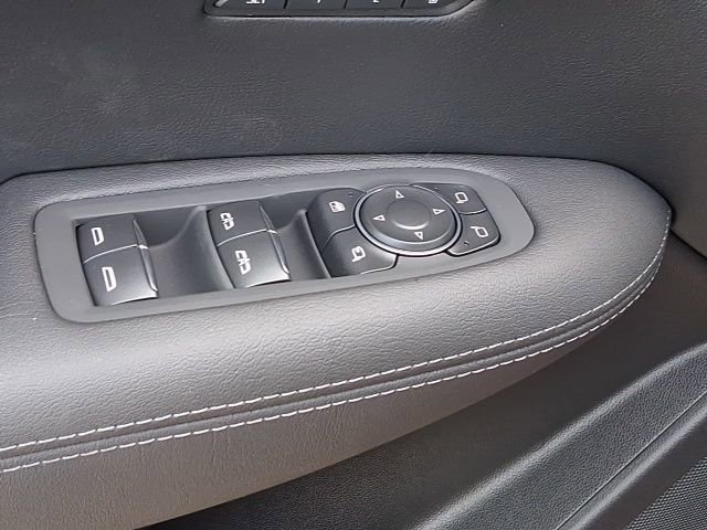 New 2026 Cadillac XT5 Premium Luxury w/ LPO, ONYX Package image 17