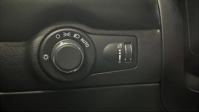 Used 2025 Dodge Durango GT image 40