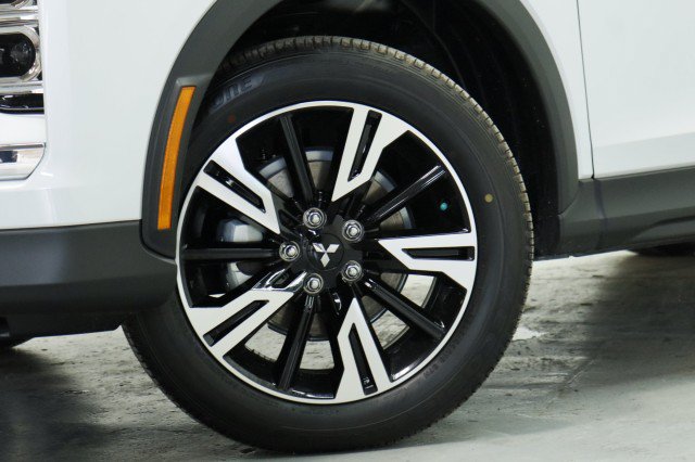 New 2026 Mitsubishi Eclipse Cross SE AWD/4WD image 3