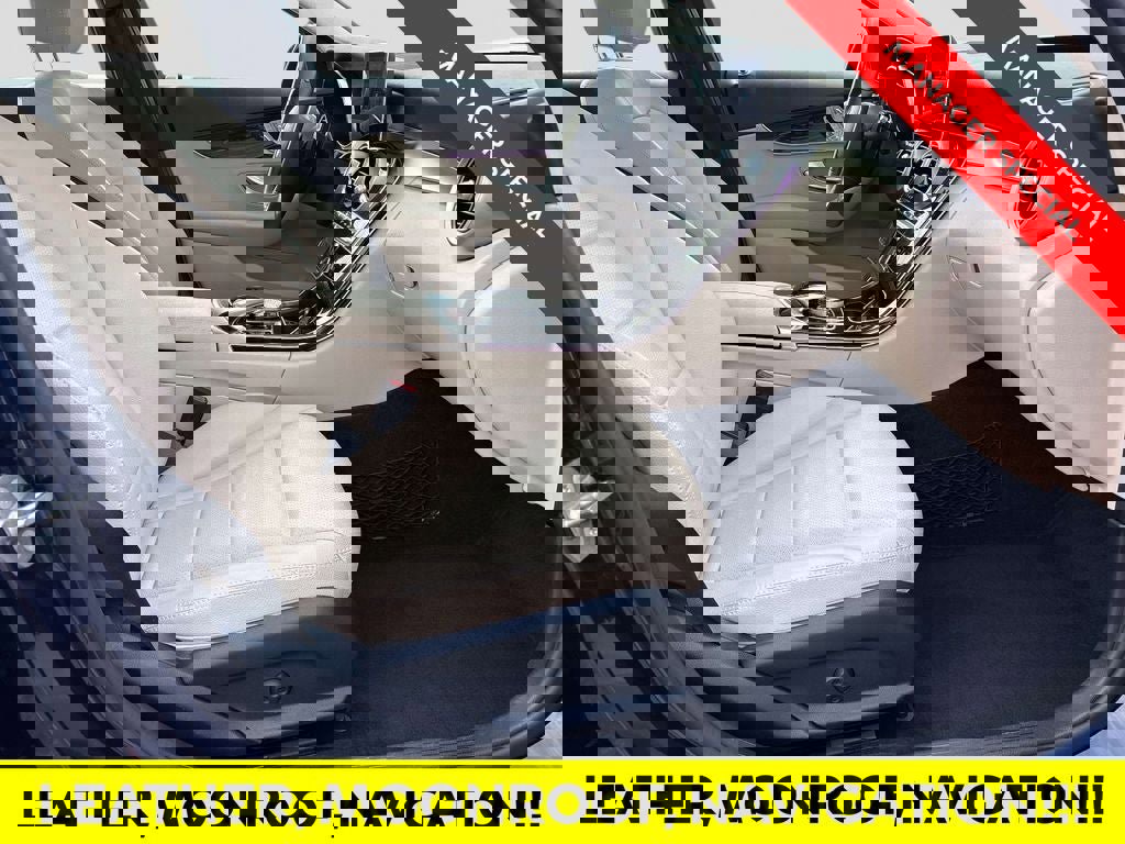 Used 2020 Mercedes-Benz C 300 4MATIC Sedan image 17