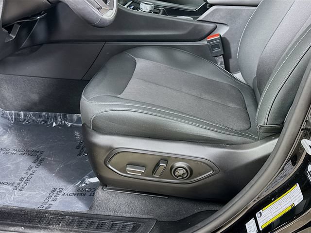 Used 2024 Jeep Grand Cherokee L Laredo RWD image 18