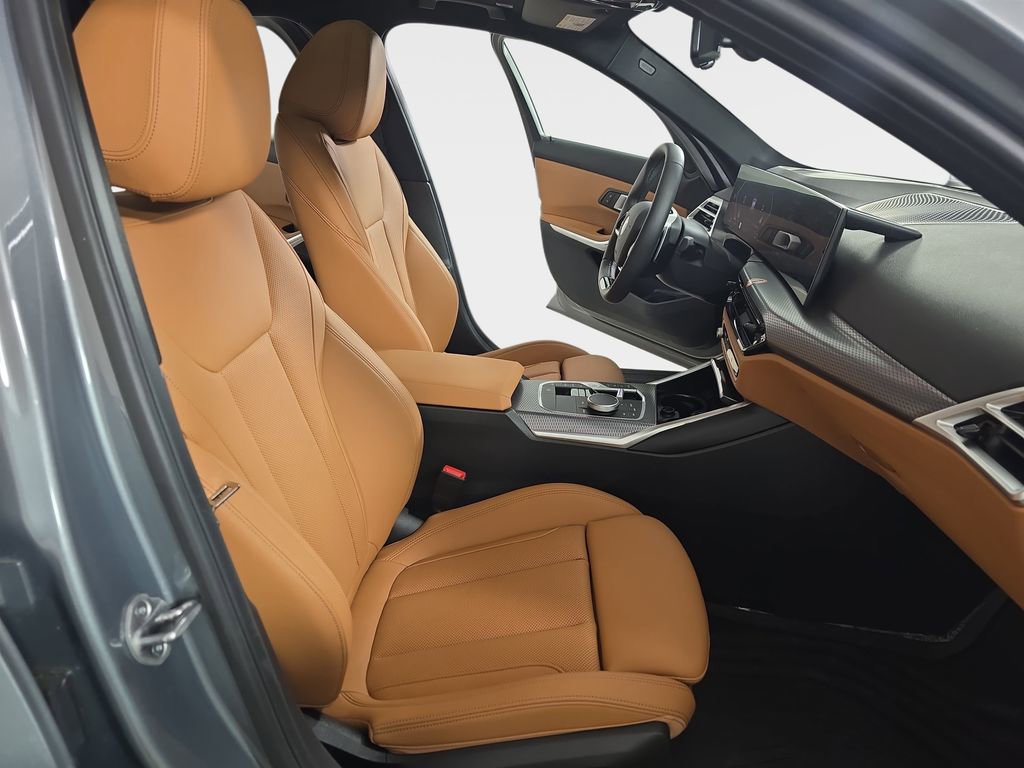 Used 2025 BMW 330i xDrive Sedan w/ Convenience Package image 10