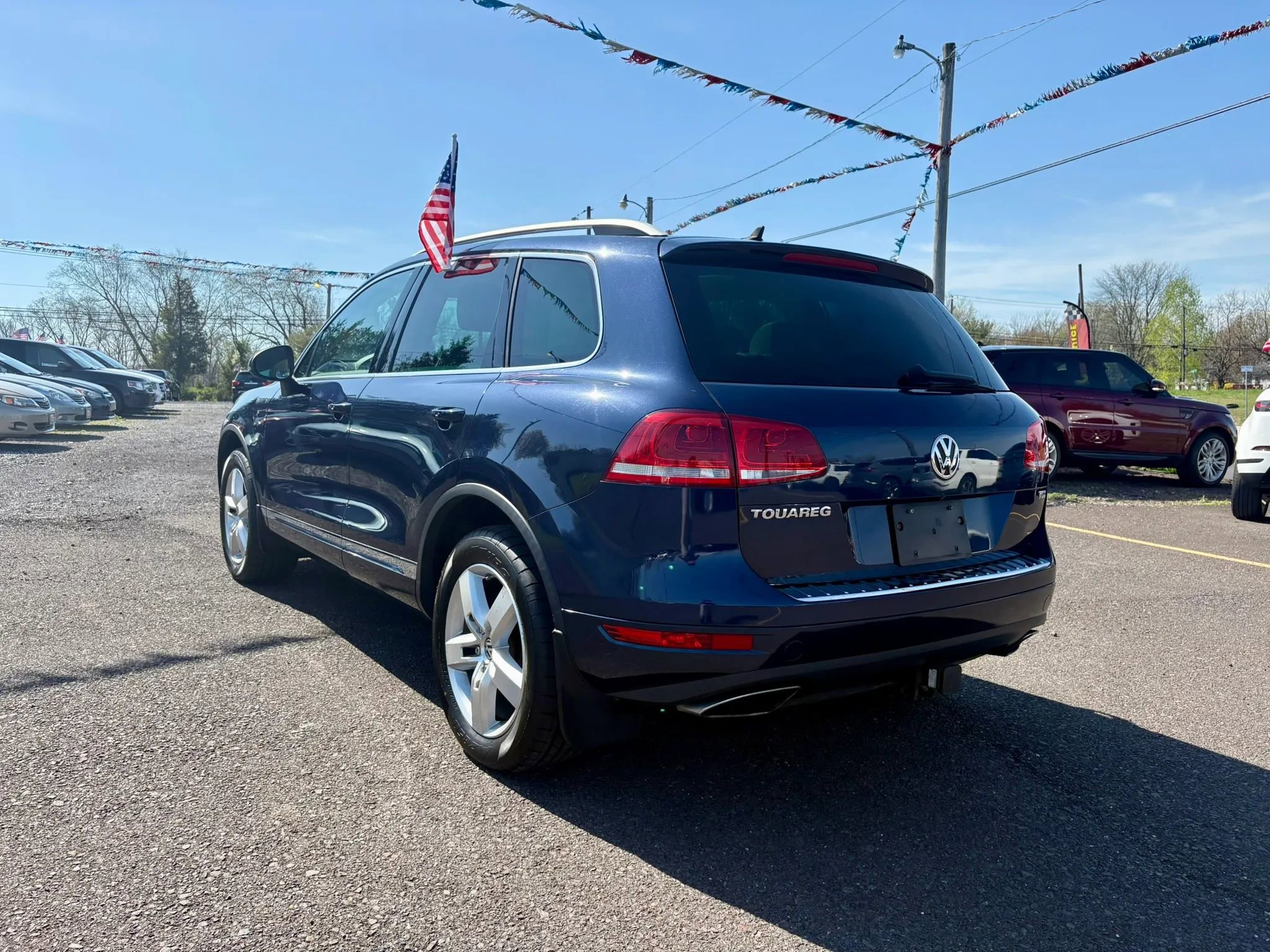 Used 2012 Volkswagen Touareg TDI image 3