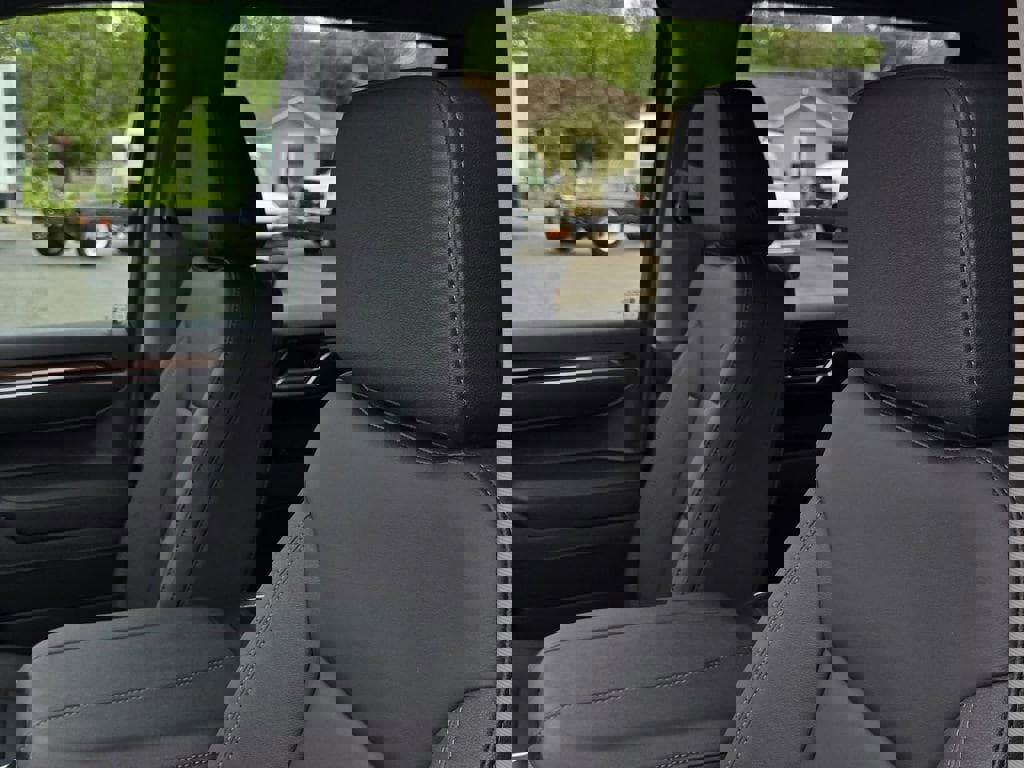 New 2026 Chevrolet Silverado 1500 LT AWD/4WD image 15