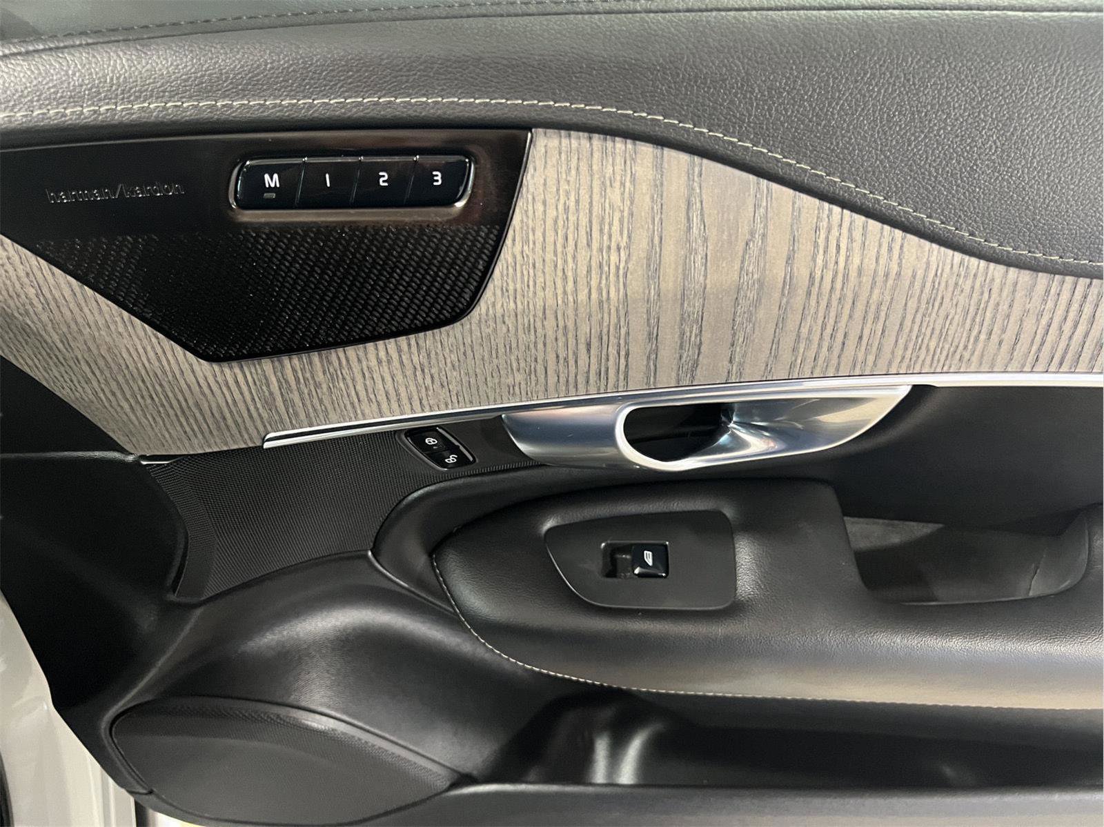 Used 2021 Volvo XC90 T6 Inscription image 13