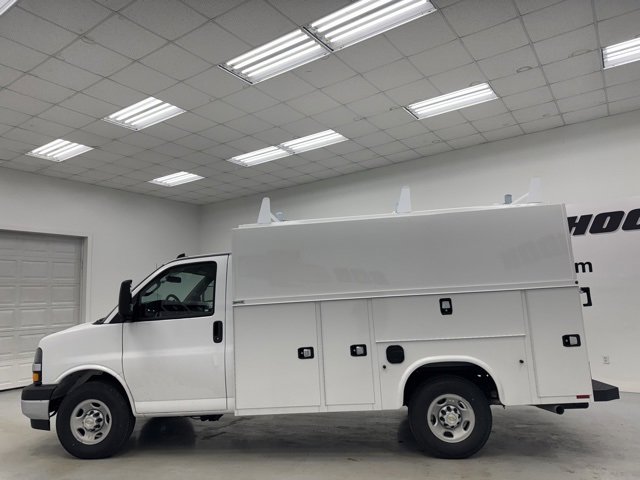 New 2026 Chevrolet Express 3500 w/ Power Convenience Package image 8
