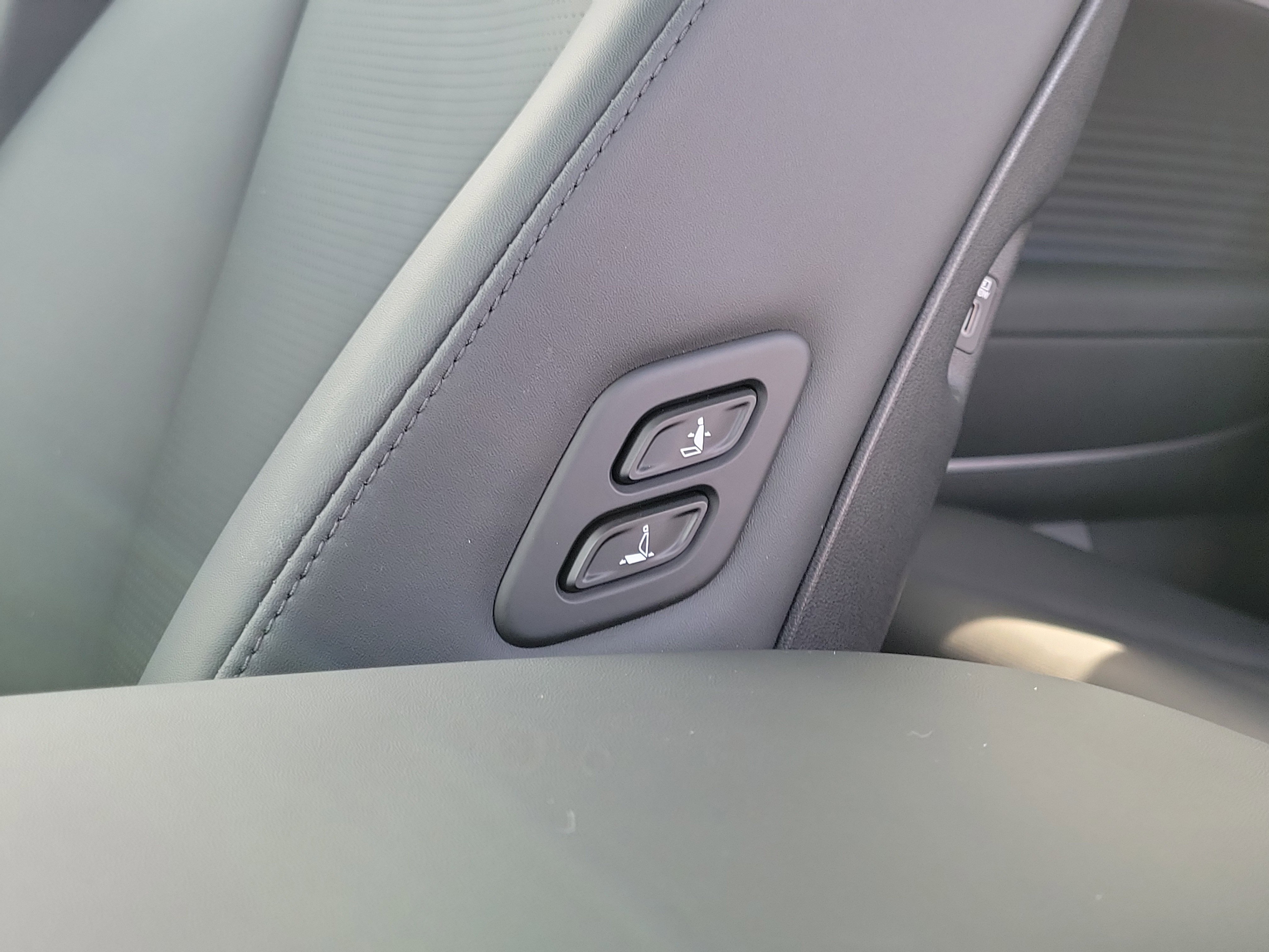 New 2026 Hyundai Ioniq 9 Limited image 13