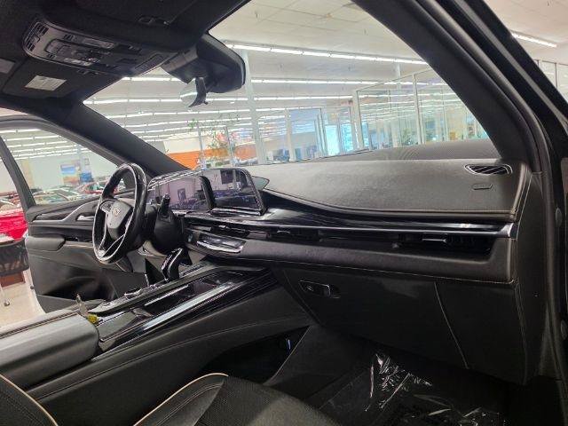 Used 2023 Cadillac Escalade Sport AWD/4WD image 9