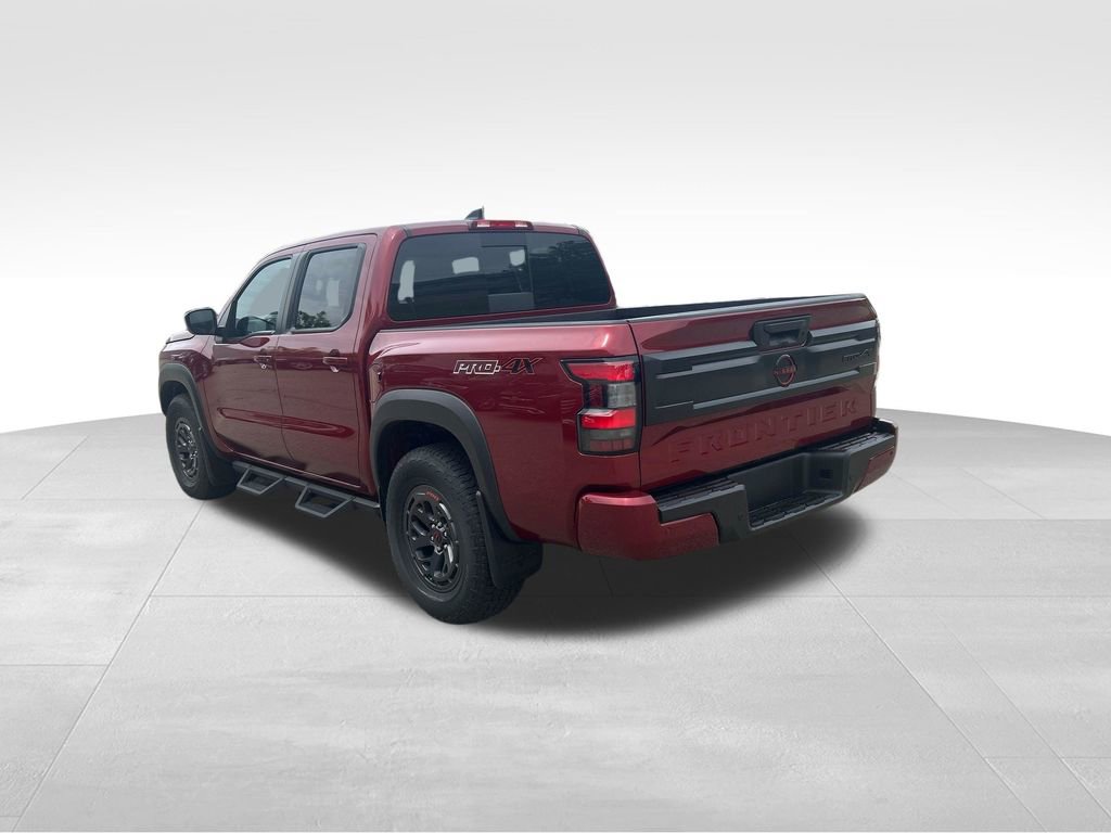 Used 2025 Nissan Frontier PRO-4X AWD/4WD image 3