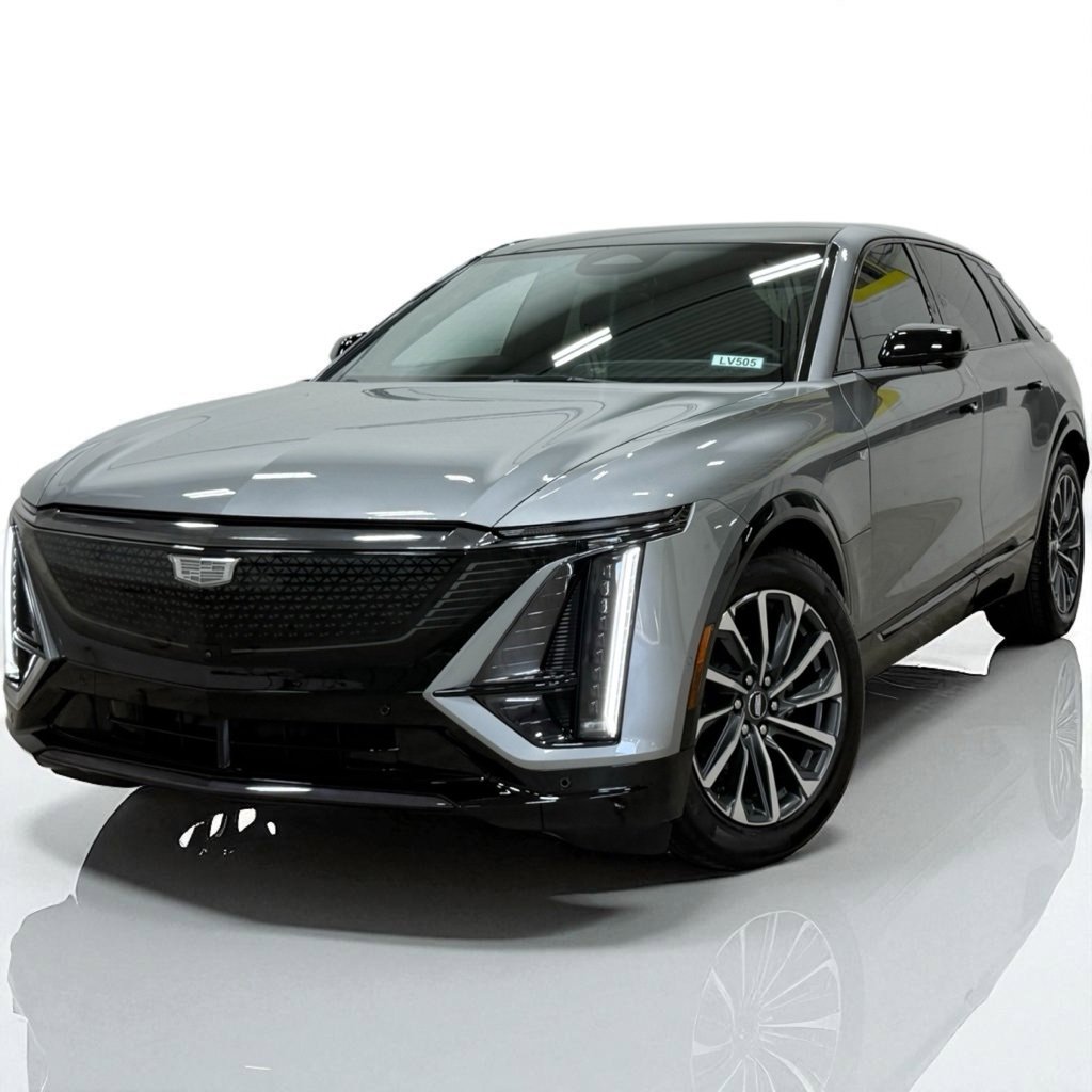 Used 2024 Cadillac Lyriq Sport image 6