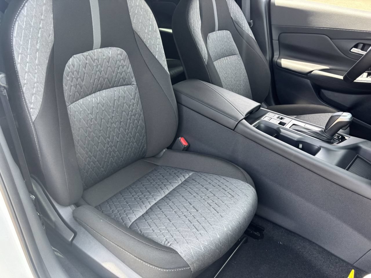 New 2026 Nissan Sentra SV w/ SV Convenience Package FWD image 9