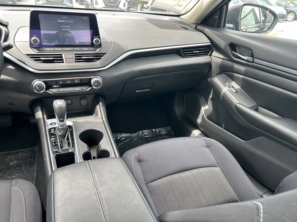 Certified 2025 Nissan Altima 2.5 S FWD image 13