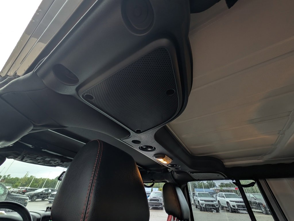 Used 2018 Jeep Wrangler Unlimited Rubicon image 40