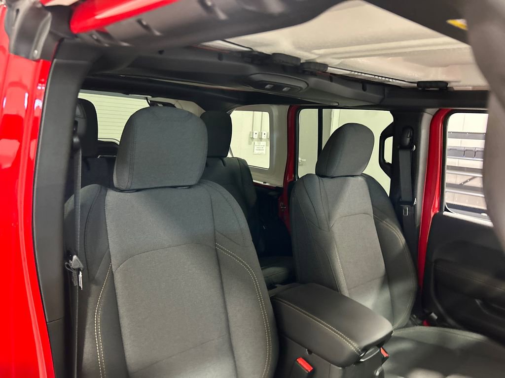 New 2025 Jeep Wrangler Sahara image 33