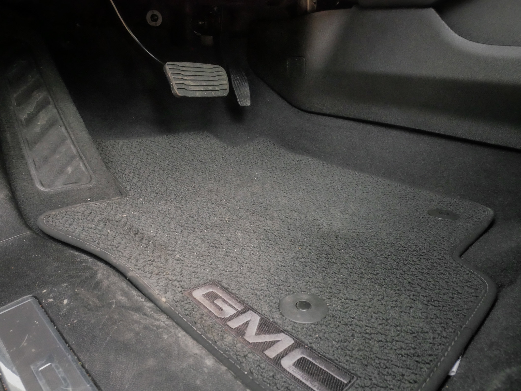 Used 2026 GMC Yukon Denali w/ Sun & Power Step Package AWD/4WD image 17