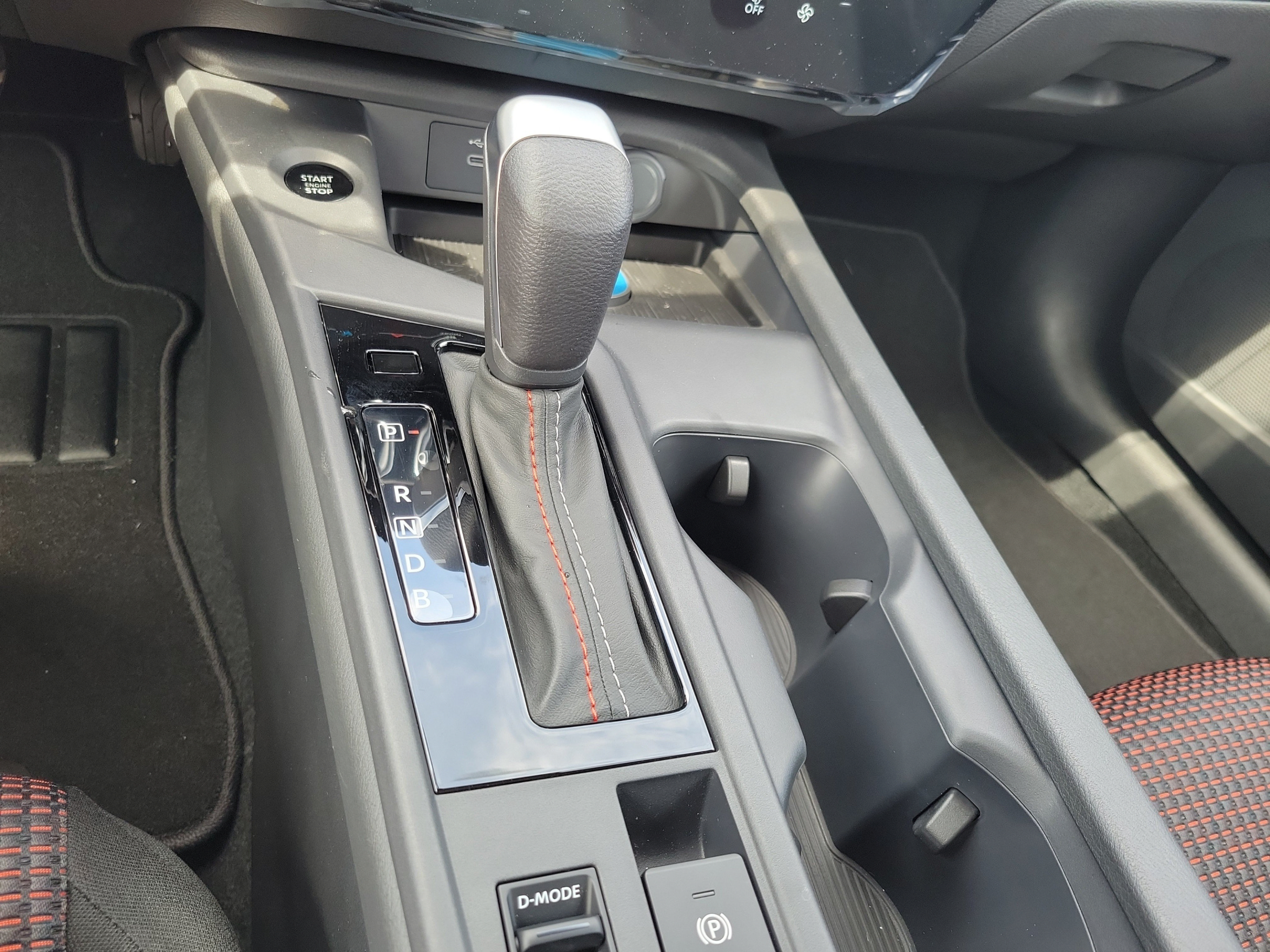 New 2027 Nissan Sentra SR w/ Floor Mat Package FWD image 29