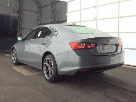 Used 2024 Chevrolet Malibu LT image 3