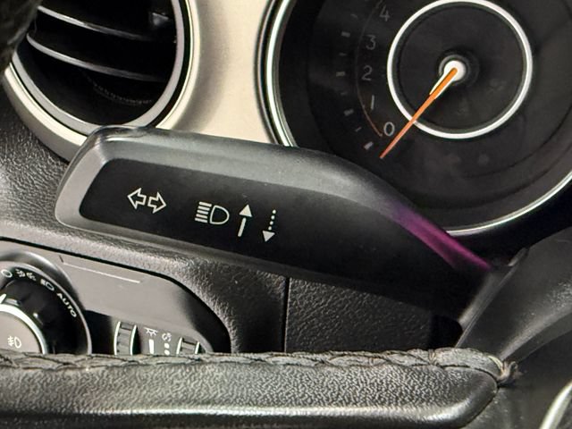 Used 2019 Jeep Wrangler Unlimited Sport S AWD/4WD image 14