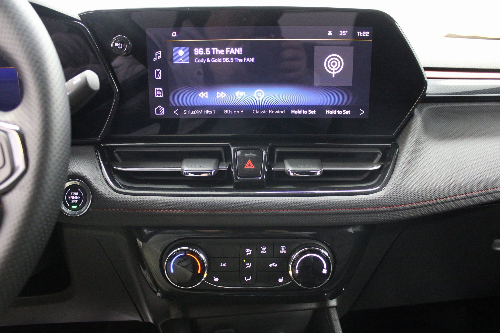 Used 2024 Chevrolet TrailBlazer RS image 35