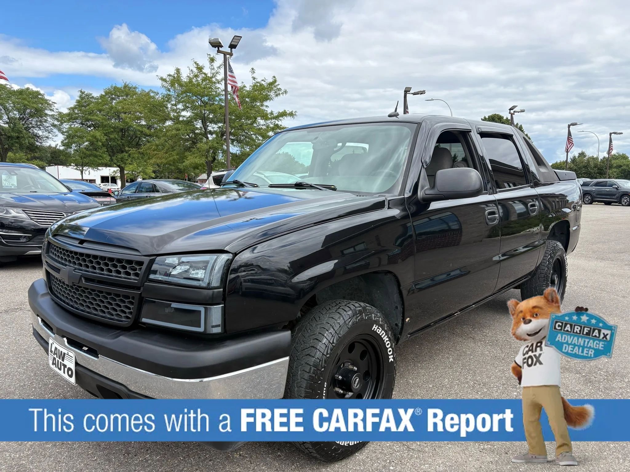 Used 2005 Chevrolet Avalanche Z71 w/ Preferred Equipment Group image 1