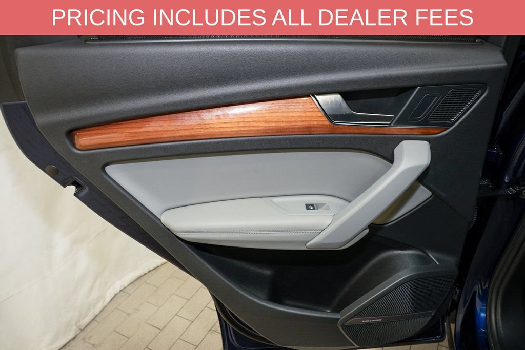 Used 2021 Audi Q5 Prestige w/ Prestige Package AWD/4WD image 12